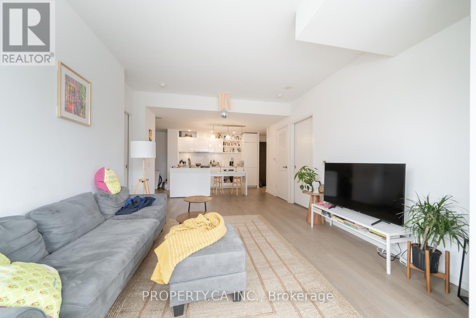 422 - 12 Bonnycastle Street, Toronto, Ontario  M5A 0C8 - Photo 5 - C12979010