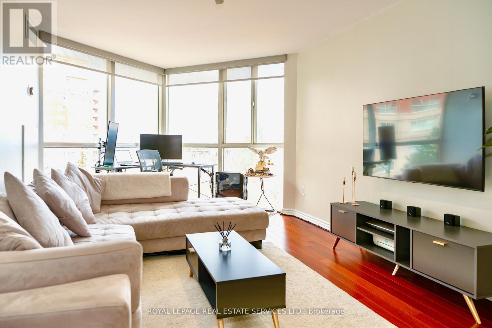 212 - 7 Concorde Place, Toronto, Ontario  M3C 3N4 - Photo 7 - C12979050