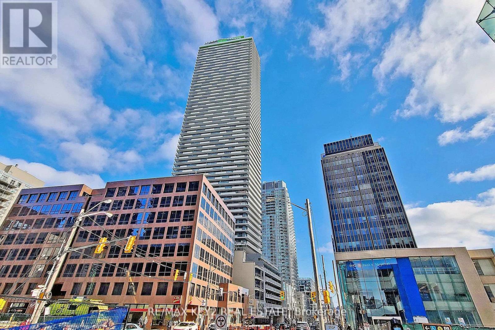 3310 - 2221 YONGE STREET, Toronto, Ontario