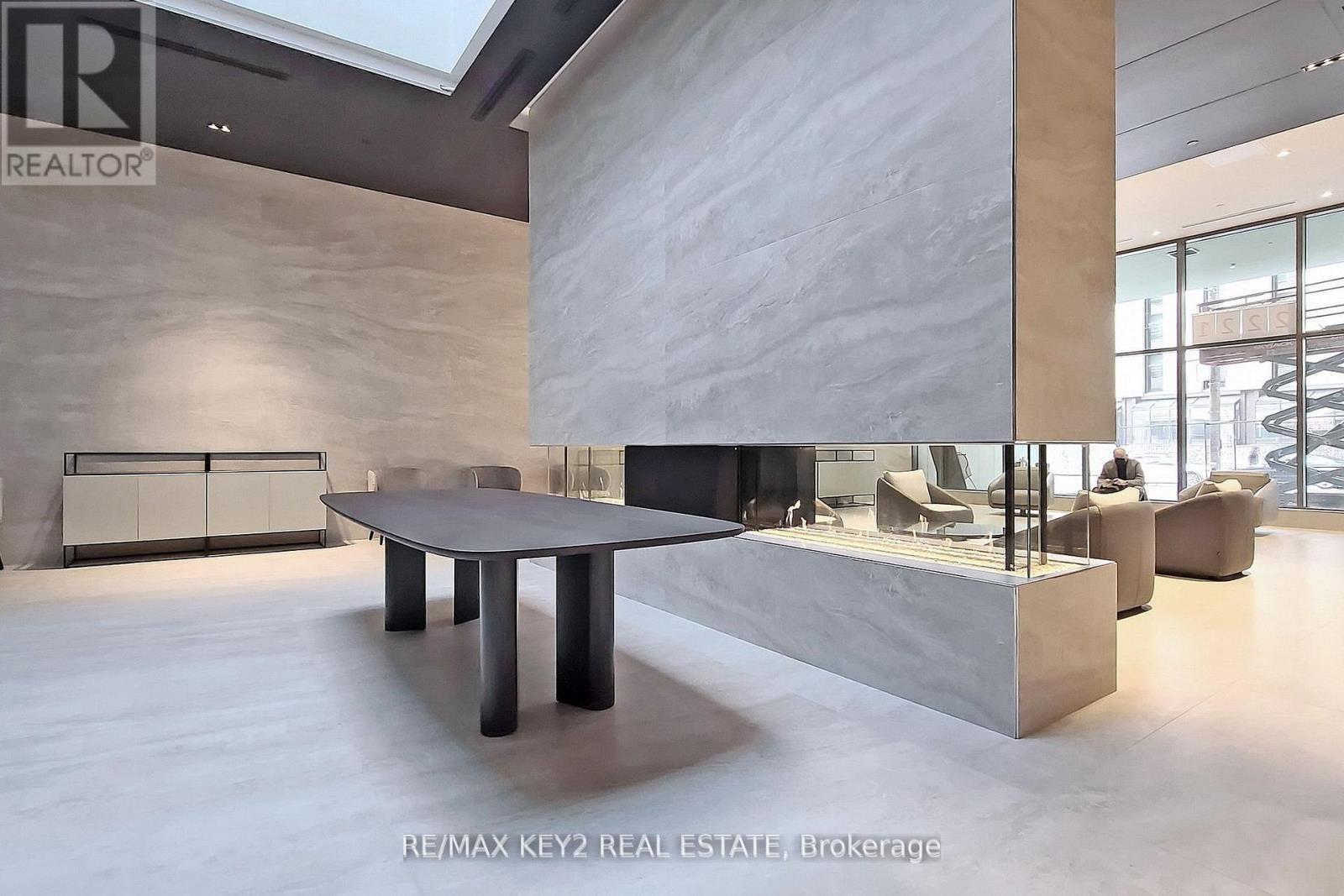 3310 - 2221 Yonge Street, Toronto, Ontario  M4S 0B8 - Photo 2 - C12979114