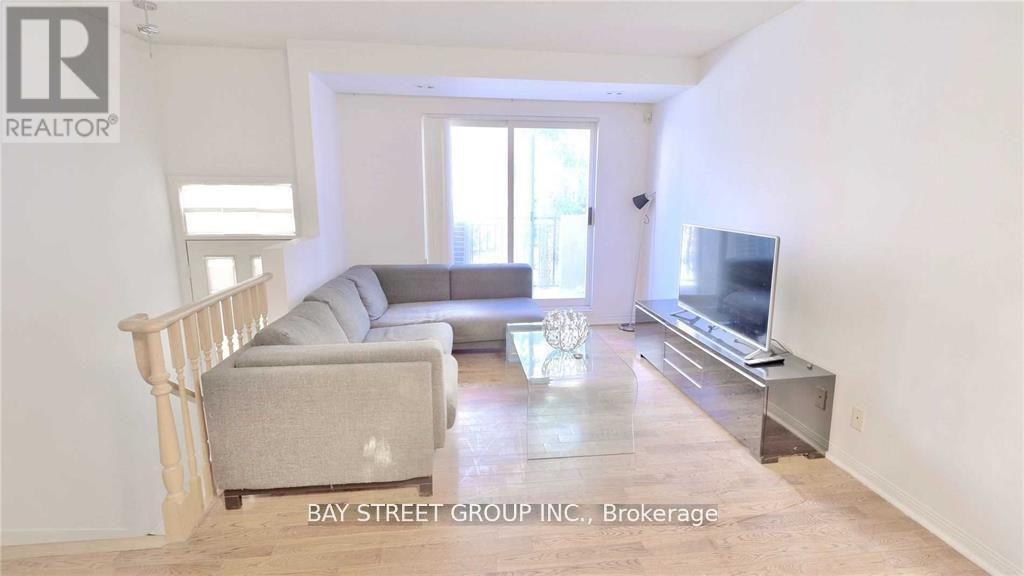 1217 - 28 Sommerset Way, Toronto, Ontario  M2N 6W7 - Photo 17 - C12979164