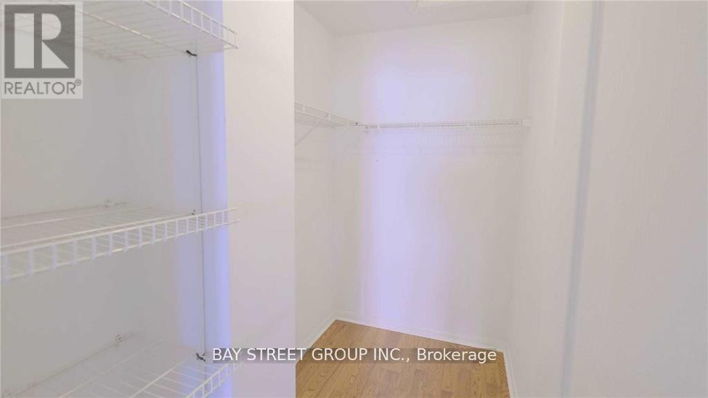 1217 - 28 Sommerset Way, Toronto, Ontario  M2N 6W7 - Photo 3 - C12979164