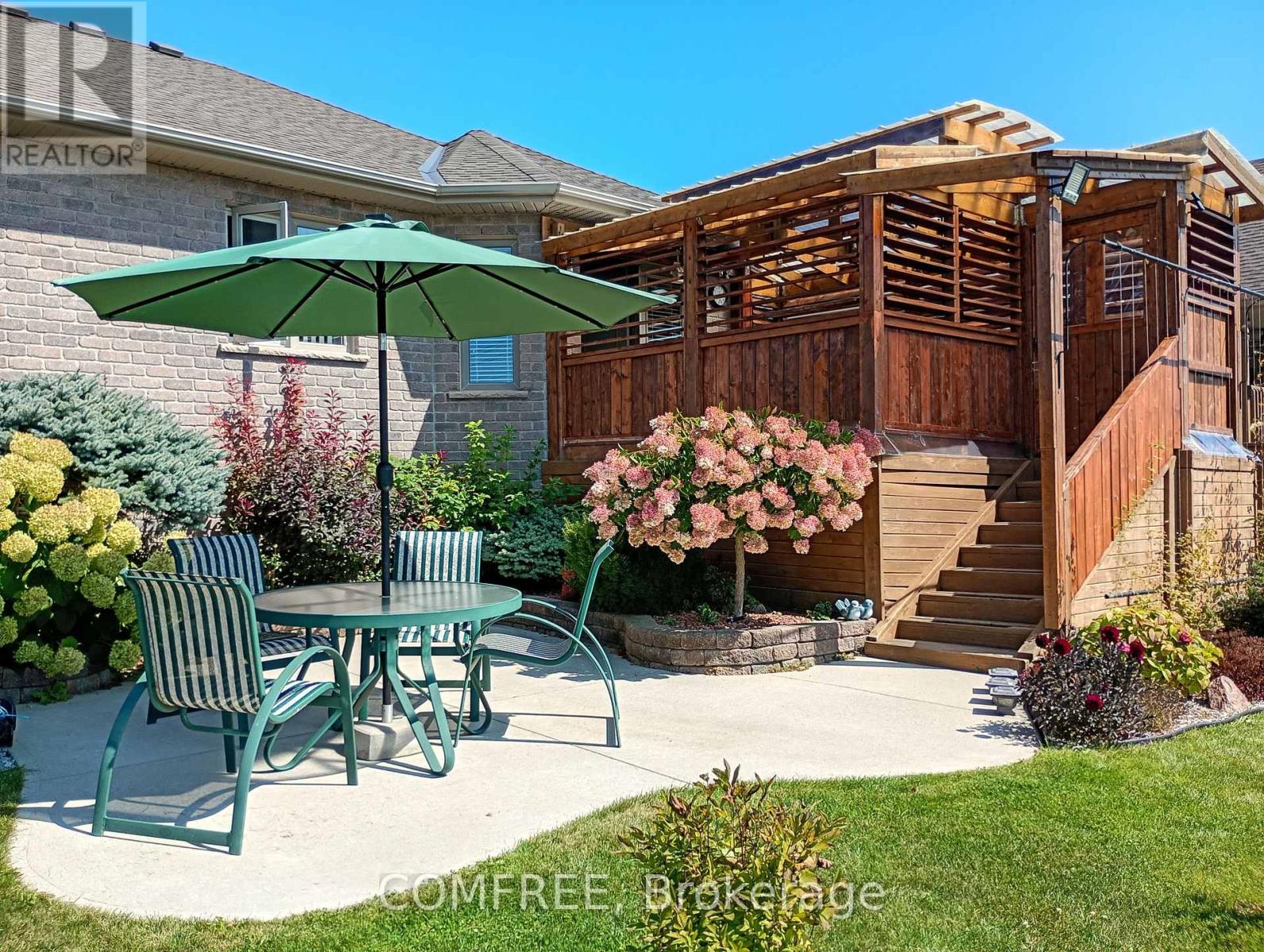 35 Tanya Drive, Southwest Middlesex, Ontario  N0L 1M0 - Photo 29 - X12940524