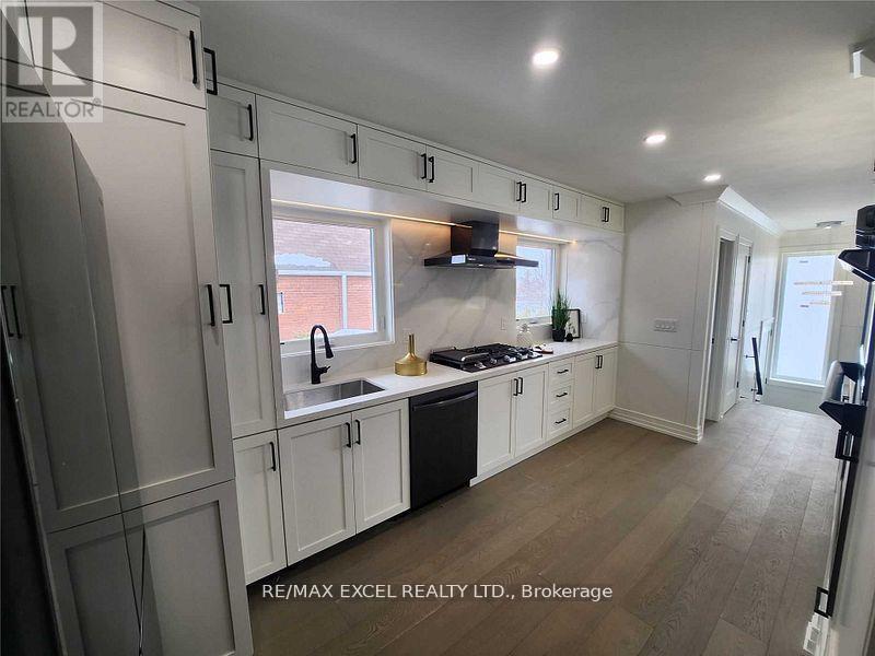 Main - 6 Glaive Drive, Toronto, Ontario  M1P 1X6 - Photo 6 - E12979058