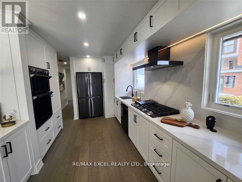 Main - 6 Glaive Drive, Toronto, Ontario  M1P 1X6 - Photo 7 - E12979058