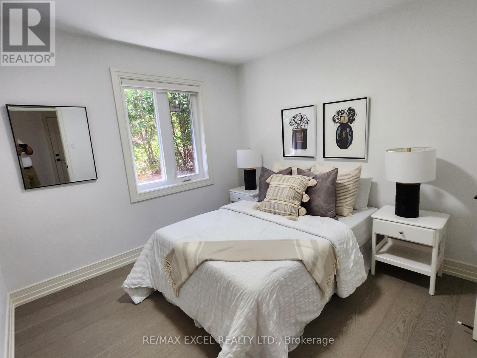 Main - 6 Glaive Drive, Toronto, Ontario  M1P 1X6 - Photo 9 - E12979058