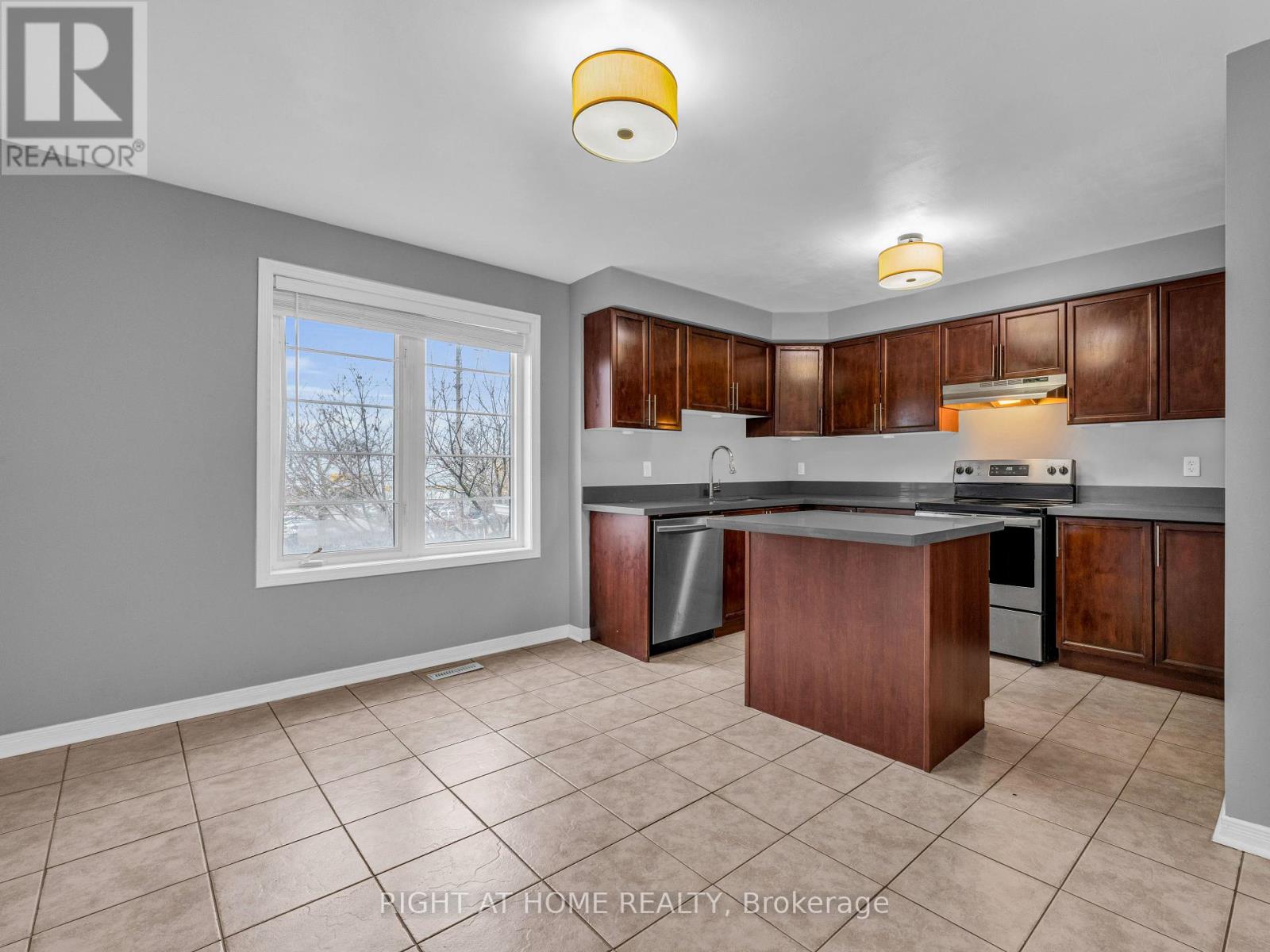 162 Bayly Street W, Ajax, Ontario  L1S 0C3 - Photo 5 - E12979150