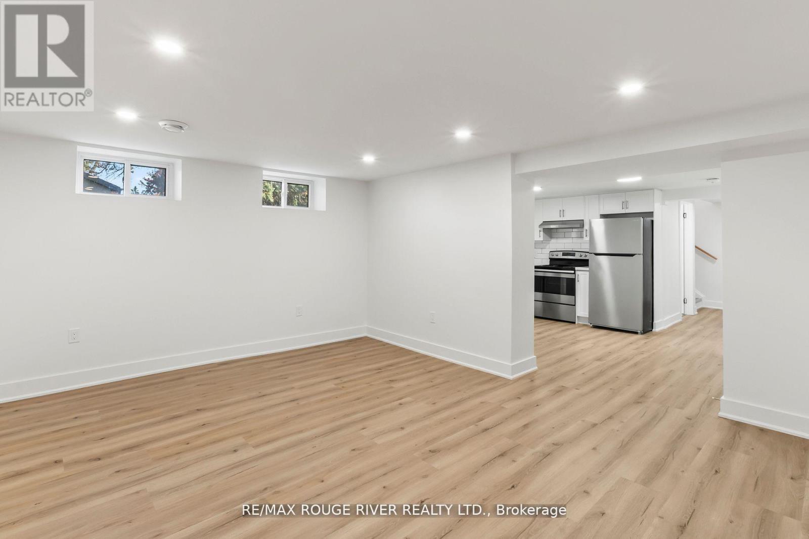 745 Glengrove Street, Oshawa, Ontario  L1J 5C5 - Photo 14 - E12979242