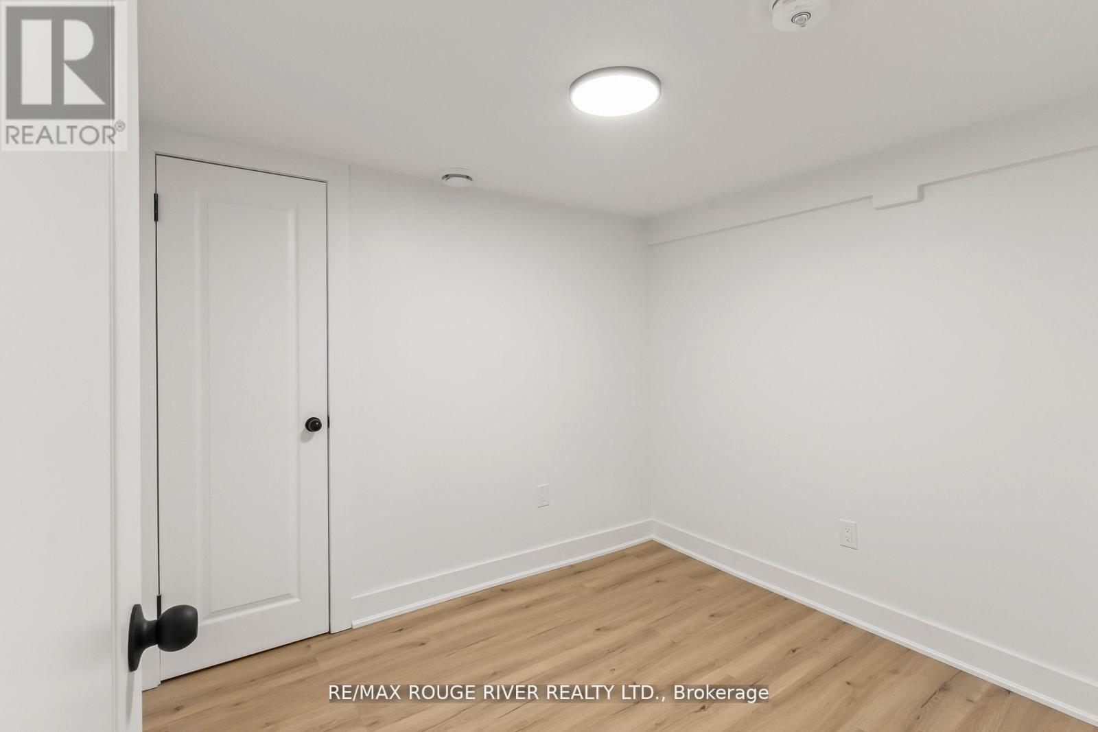 745 Glengrove Street, Oshawa, Ontario  L1J 5C5 - Photo 7 - E12979242