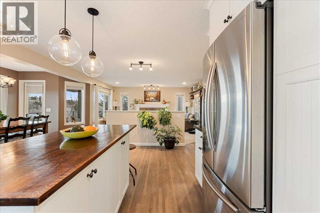 128 West Terrace Crescent, Cochrane, Alberta  T4C 1R3 - Photo 8 - A2284095