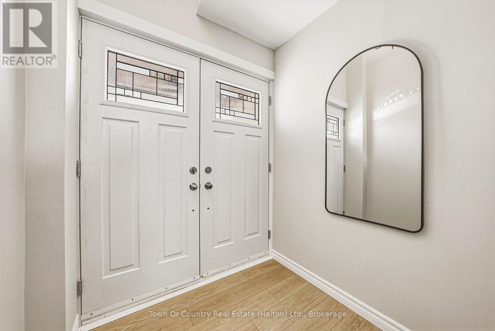 2 - 64 BRONTE STREET S, Milton, Ontario