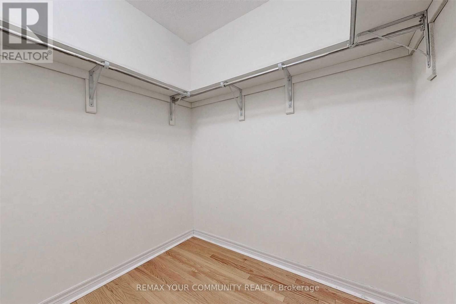 49 Napanee Street, Richmond Hill, Ontario  L4E 0X3 - Photo 21 - N12978934