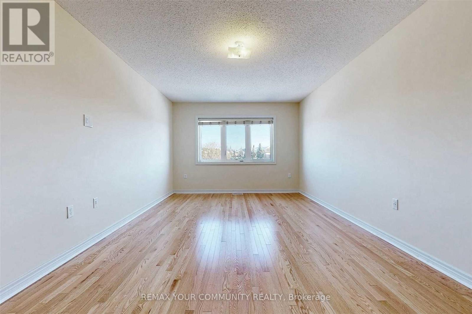 49 Napanee Street, Richmond Hill, Ontario  L4E 0X3 - Photo 24 - N12978934