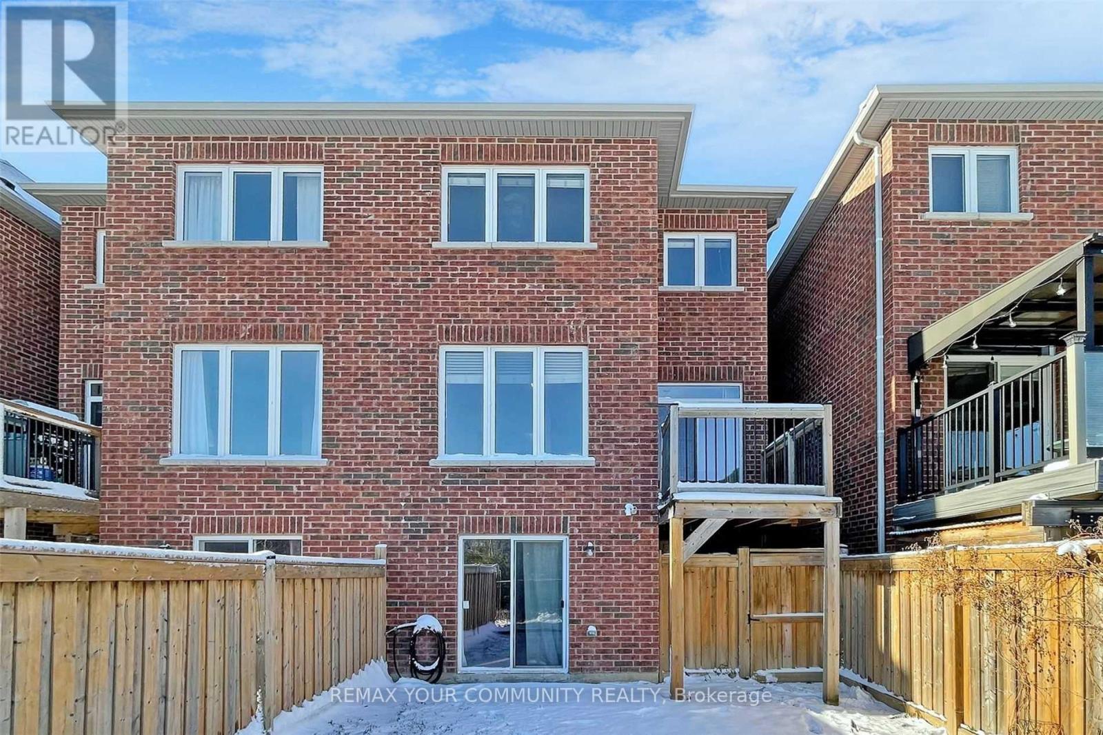 49 Napanee Street, Richmond Hill, Ontario  L4E 0X3 - Photo 31 - N12978934