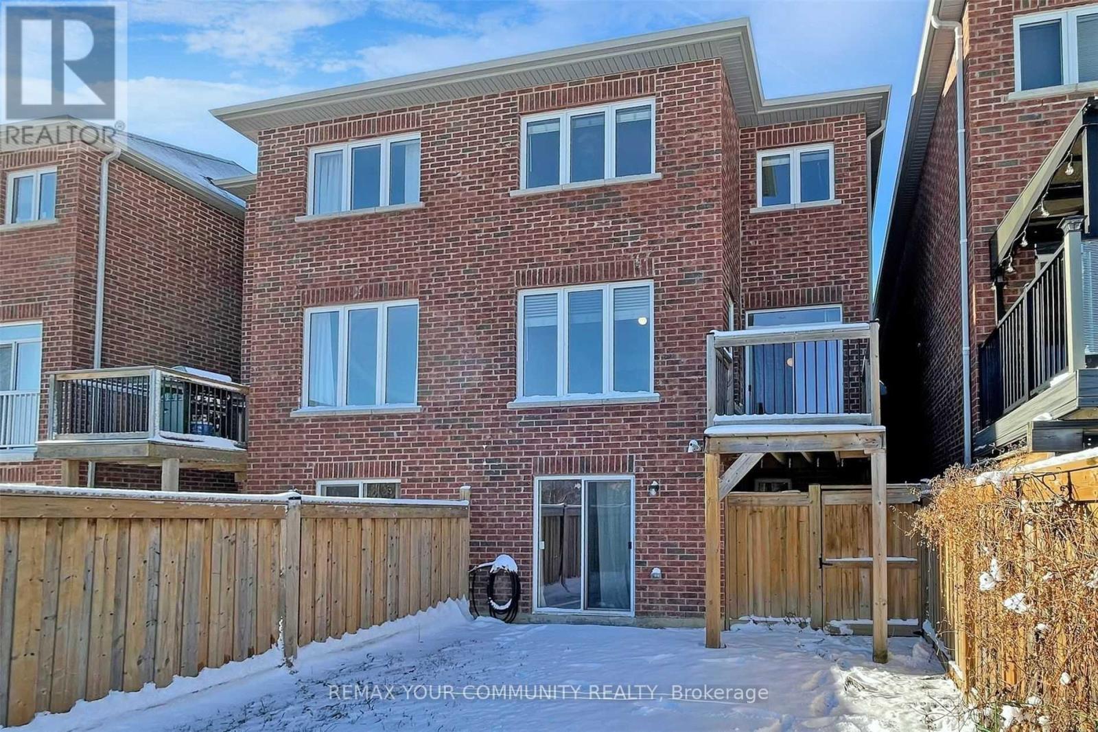 49 Napanee Street, Richmond Hill, Ontario  L4E 0X3 - Photo 32 - N12978934