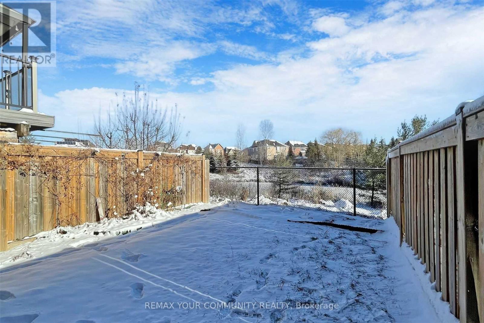 49 Napanee Street, Richmond Hill, Ontario  L4E 0X3 - Photo 33 - N12978934