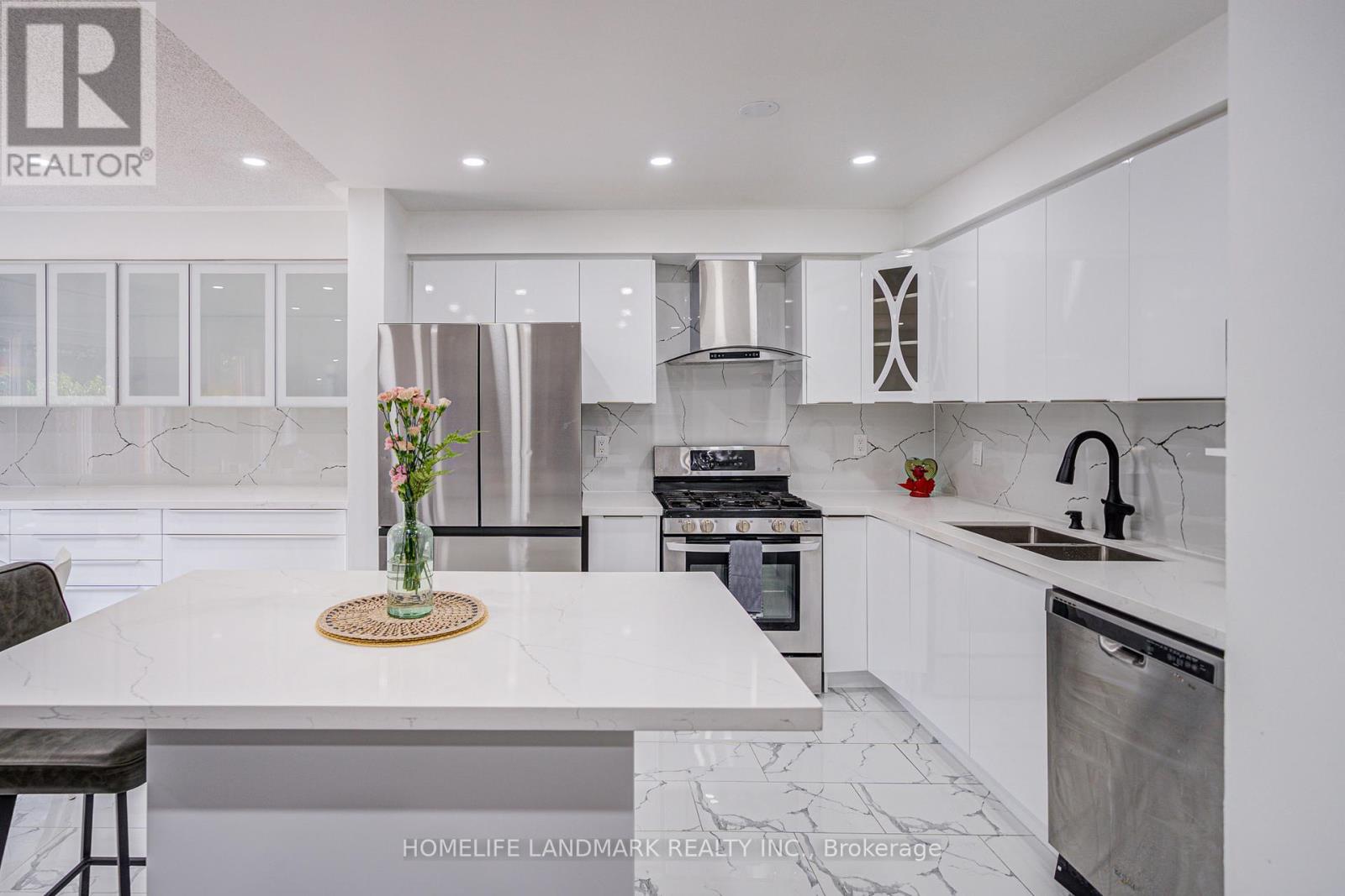 24 Willow Trail Road, Markham, Ontario  L6E 1V2 - Photo 17 - N12978968