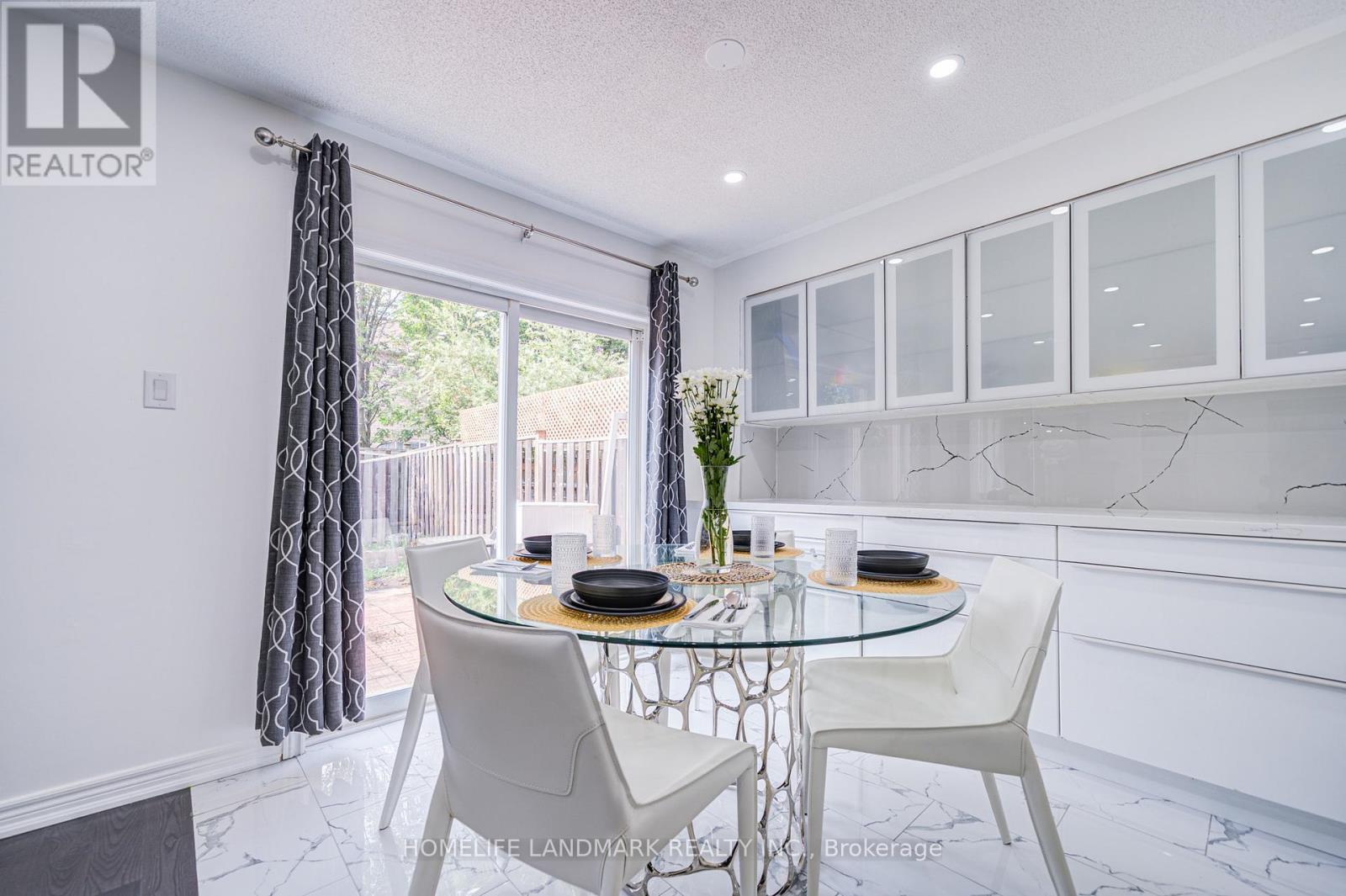 24 Willow Trail Road, Markham, Ontario  L6E 1V2 - Photo 18 - N12978968