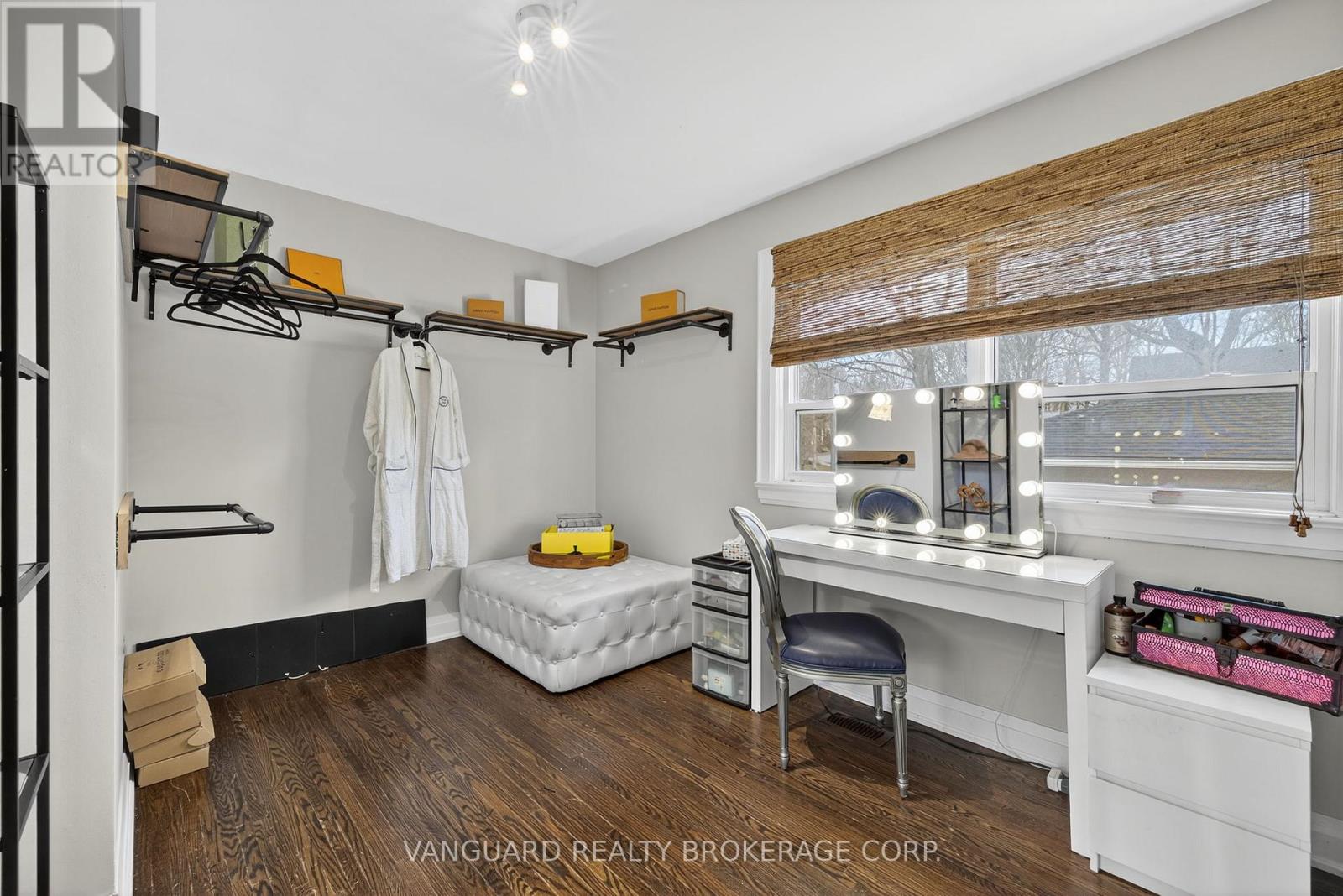 142 Beechwood Crescent, Newmarket, Ontario  L3Y 1W3 - Photo 11 - N12978972