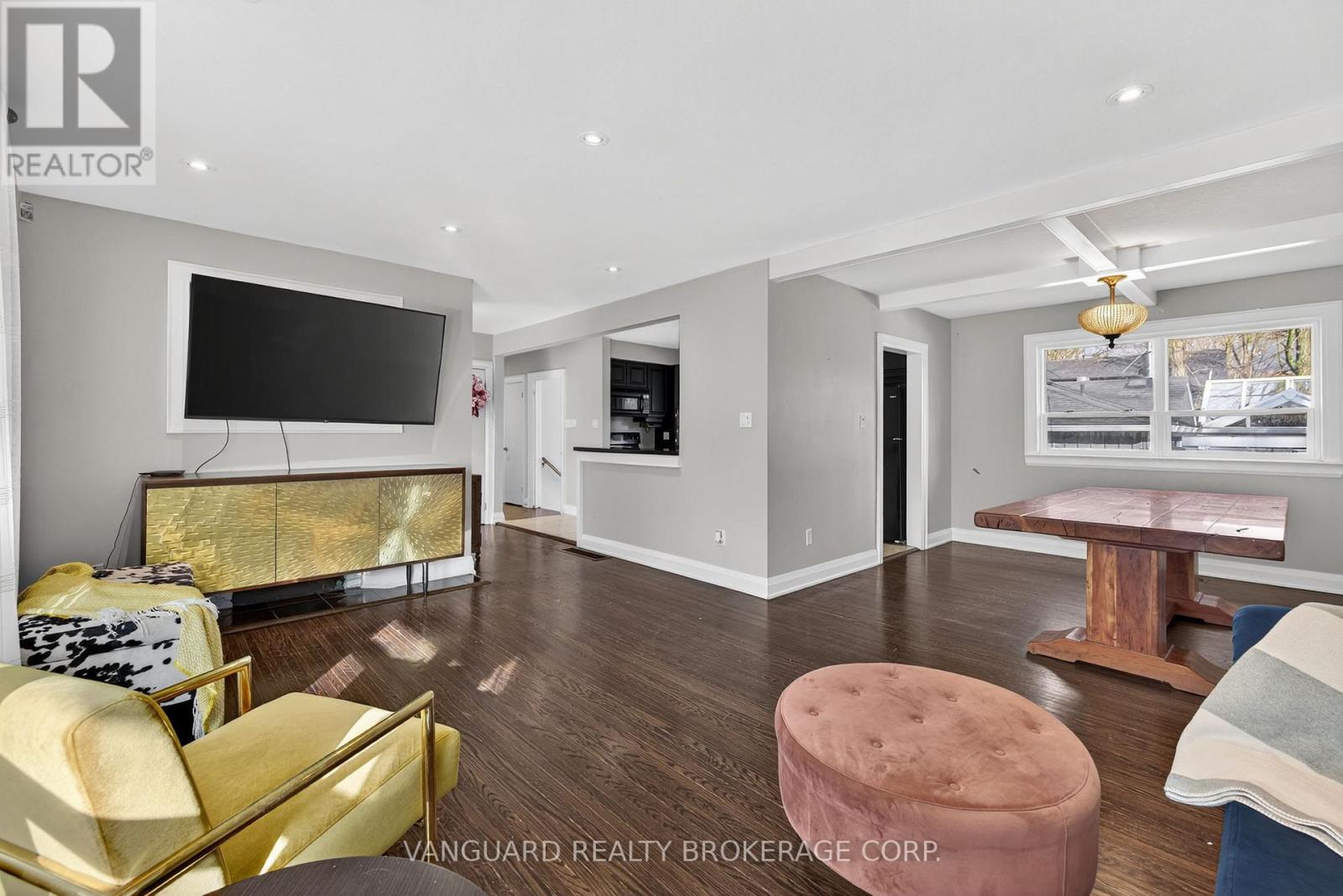 142 Beechwood Crescent, Newmarket, Ontario  L3Y 1W3 - Photo 13 - N12978972