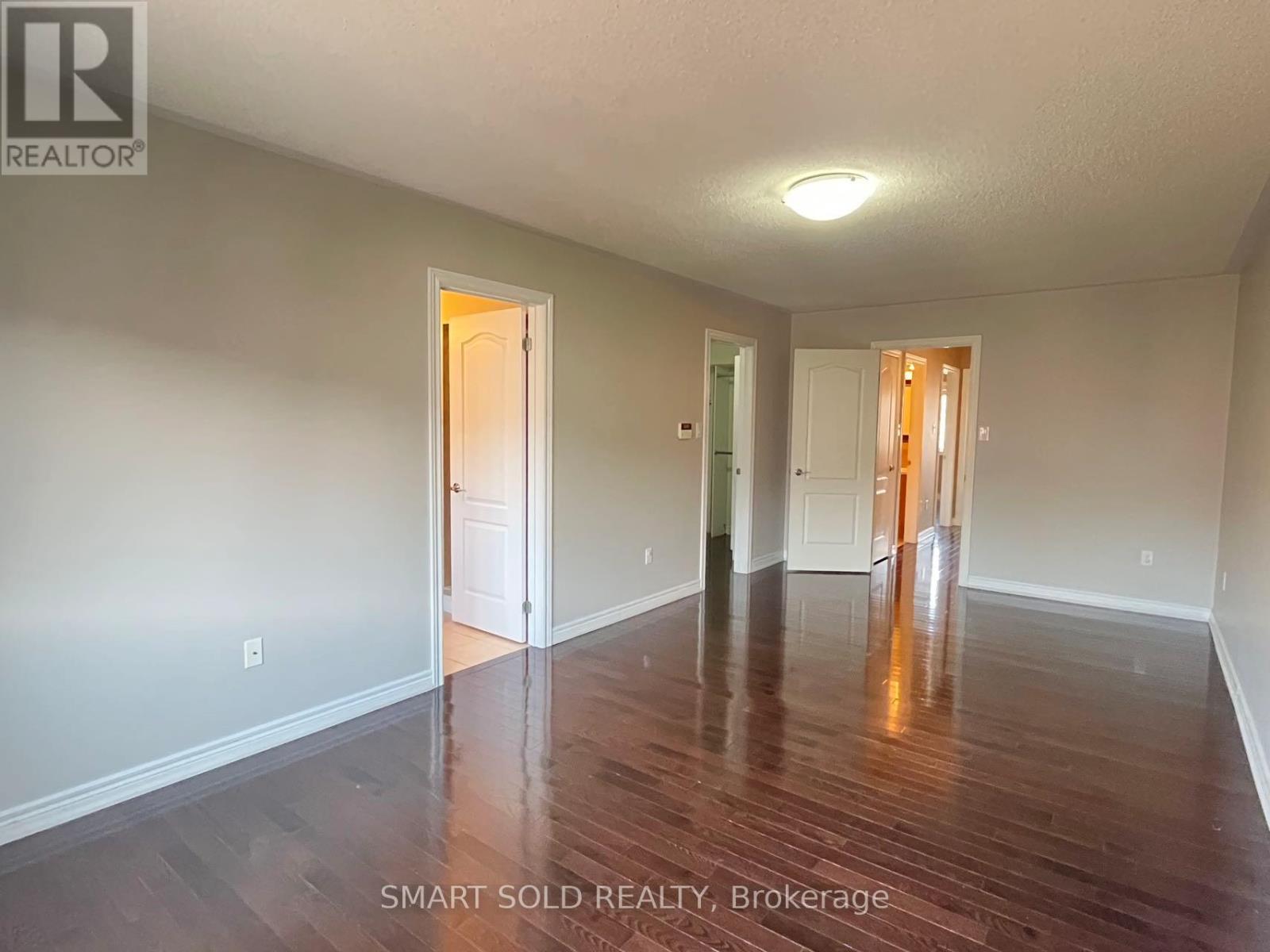 199 Venice Gate Drive, Vaughan, Ontario  L4H 0E9 - Photo 10 - N12978990