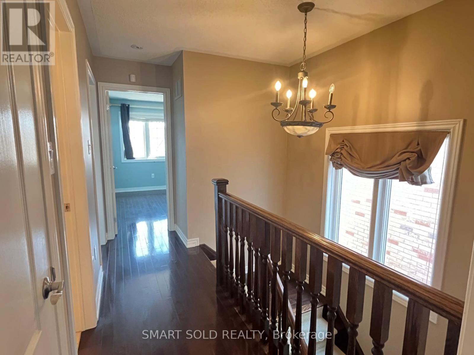 199 Venice Gate Drive, Vaughan, Ontario  L4H 0E9 - Photo 8 - N12978990