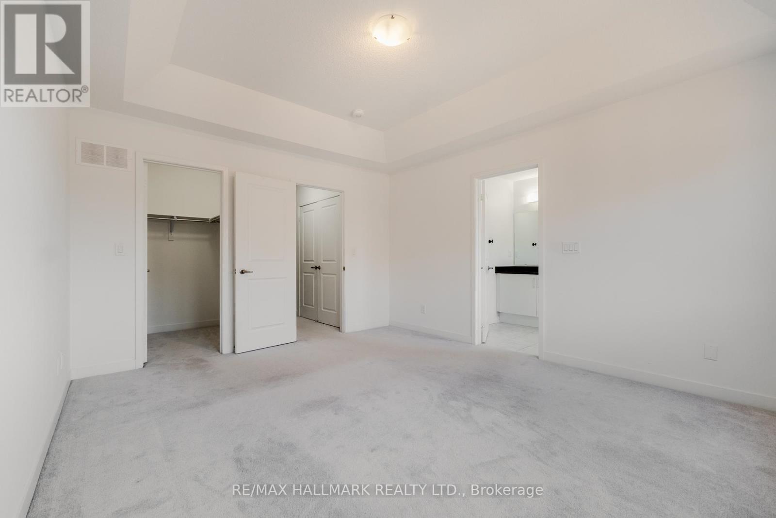 64 Dundonald Trail, Newmarket, Ontario  L3Y 0E1 - Photo 13 - N12979000