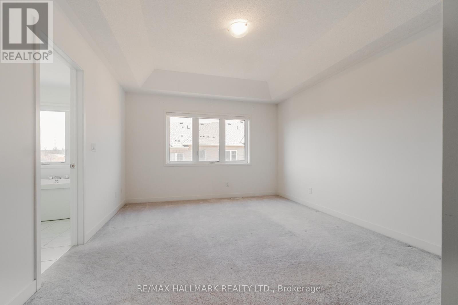 64 Dundonald Trail, Newmarket, Ontario  L3Y 0E1 - Photo 14 - N12979000