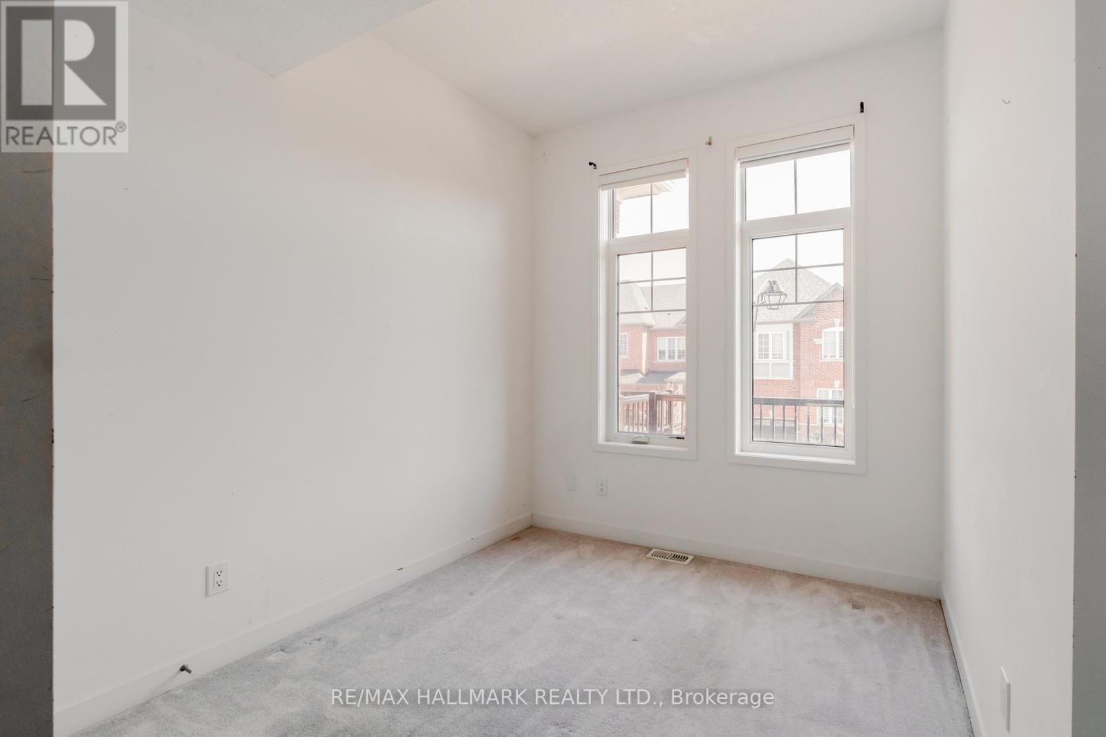 64 Dundonald Trail, Newmarket, Ontario  L3Y 0E1 - Photo 20 - N12979000