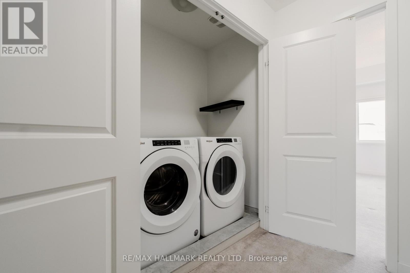 64 Dundonald Trail, Newmarket, Ontario  L3Y 0E1 - Photo 22 - N12979000