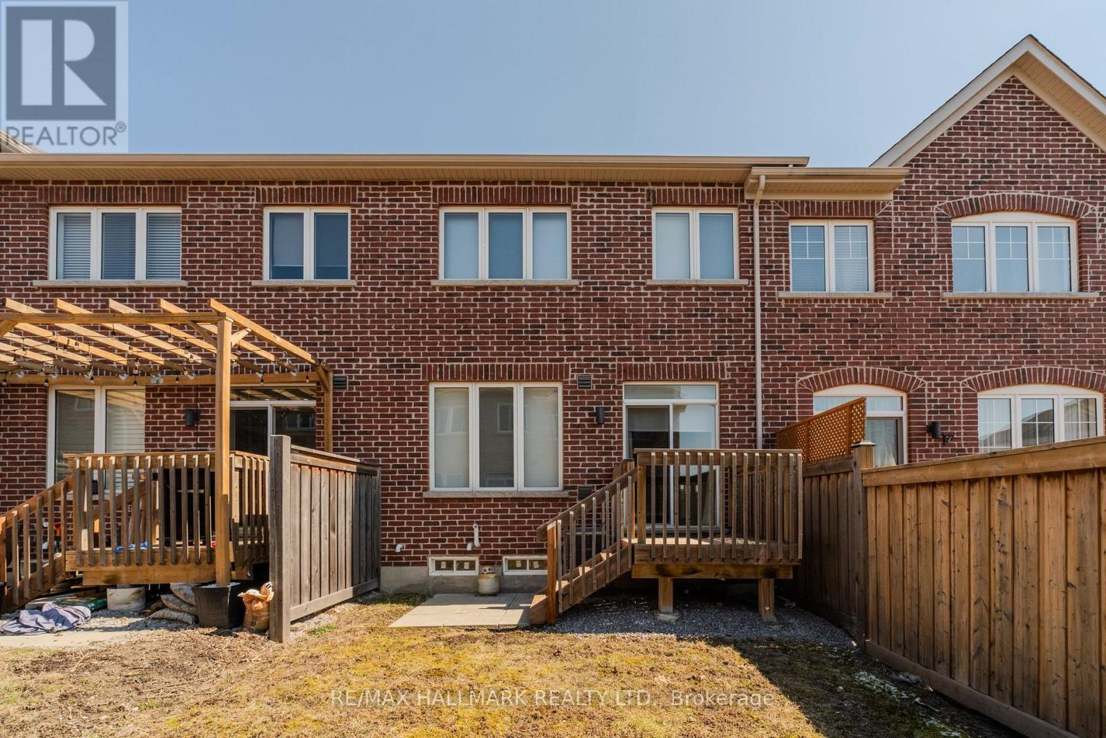 64 Dundonald Trail, Newmarket, Ontario  L3Y 0E1 - Photo 25 - N12979000