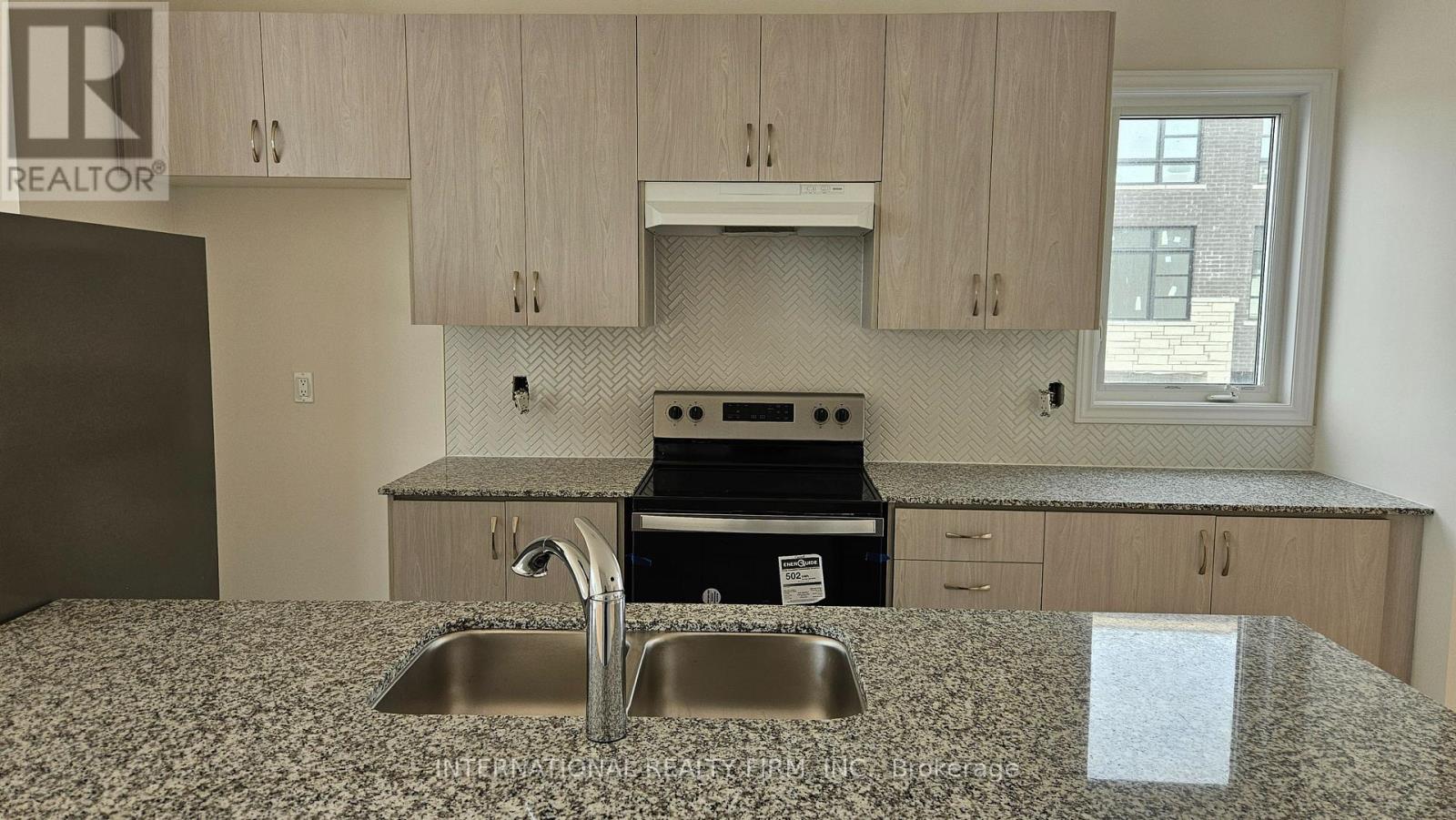 146 Wascana Road, Vaughan, Ontario  L4H 5G9 - Photo 5 - N12979018