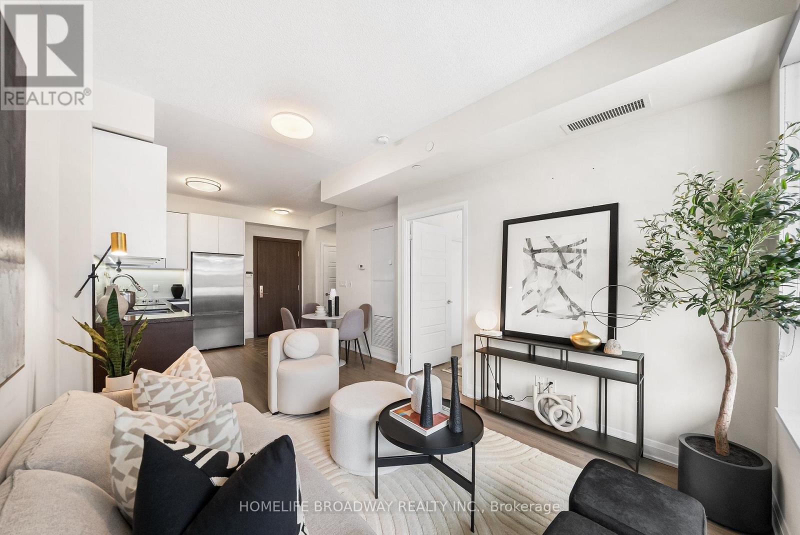 302 - 15 Water Walk Drive, Markham, Ontario  L6G 0G2 - Photo 13 - N12979022