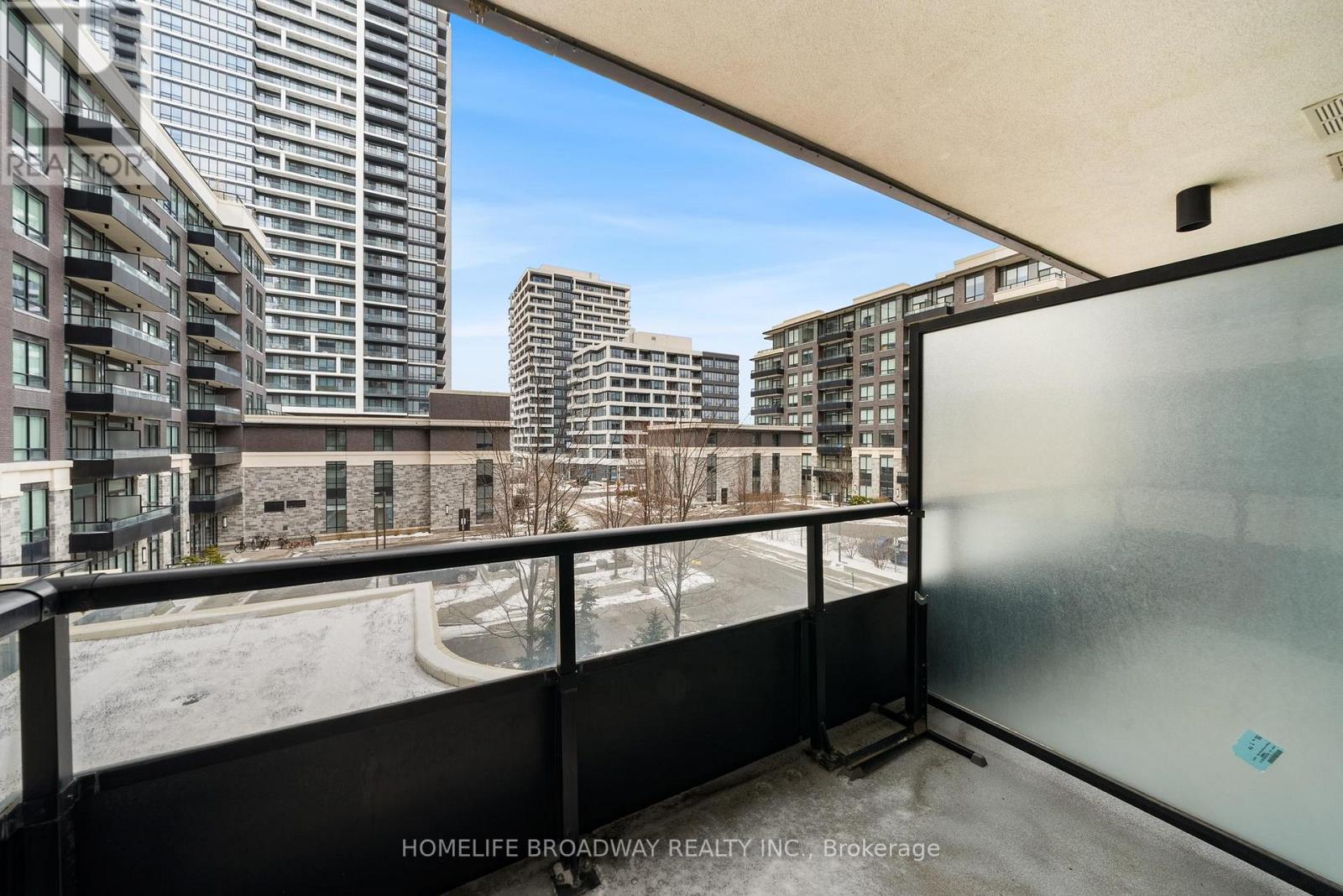 302 - 15 Water Walk Drive, Markham, Ontario  L6G 0G2 - Photo 27 - N12979022