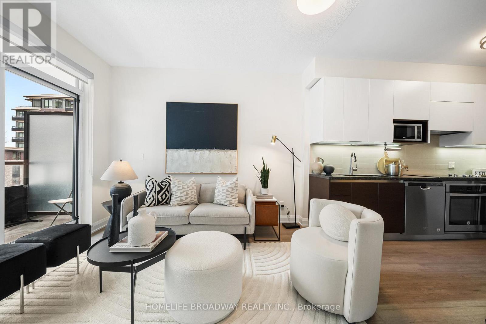 302 - 15 Water Walk Drive, Markham, Ontario  L6G 0G2 - Photo 3 - N12979022