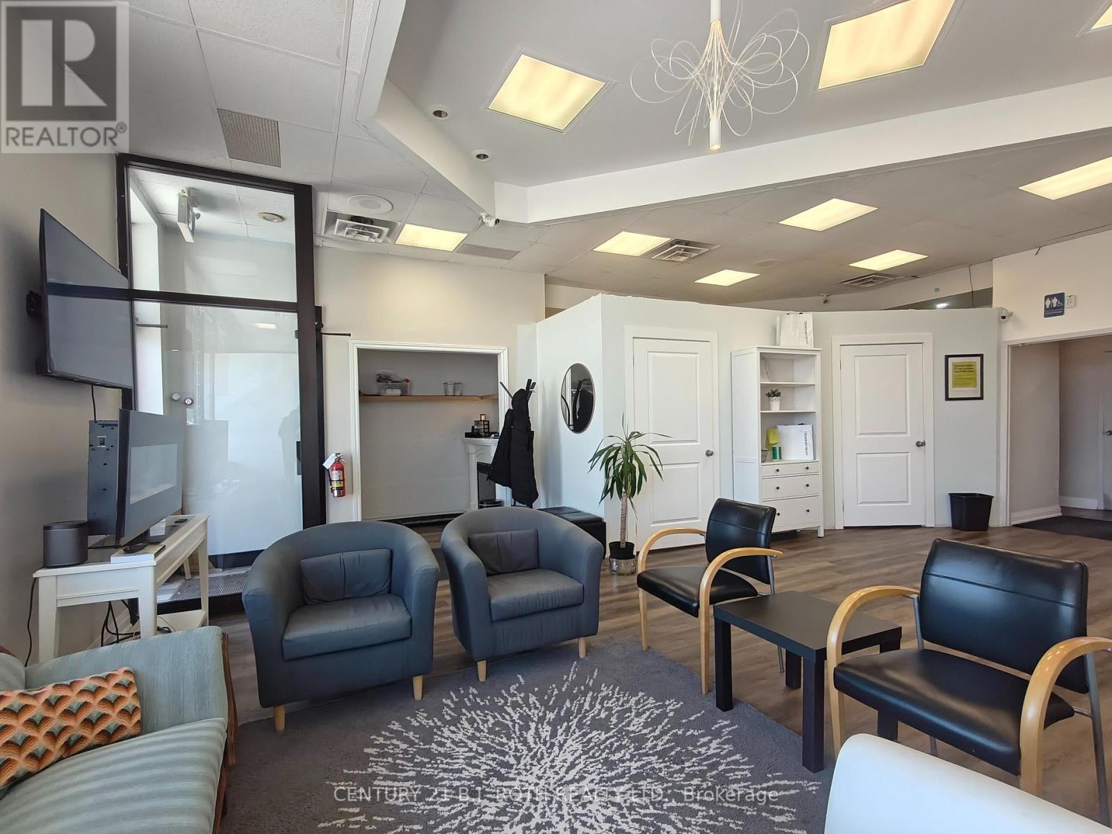 Unit 2 - 4 Pine River Road, Essa, Ontario  L0M 1B2 - Photo 8 - N12979106