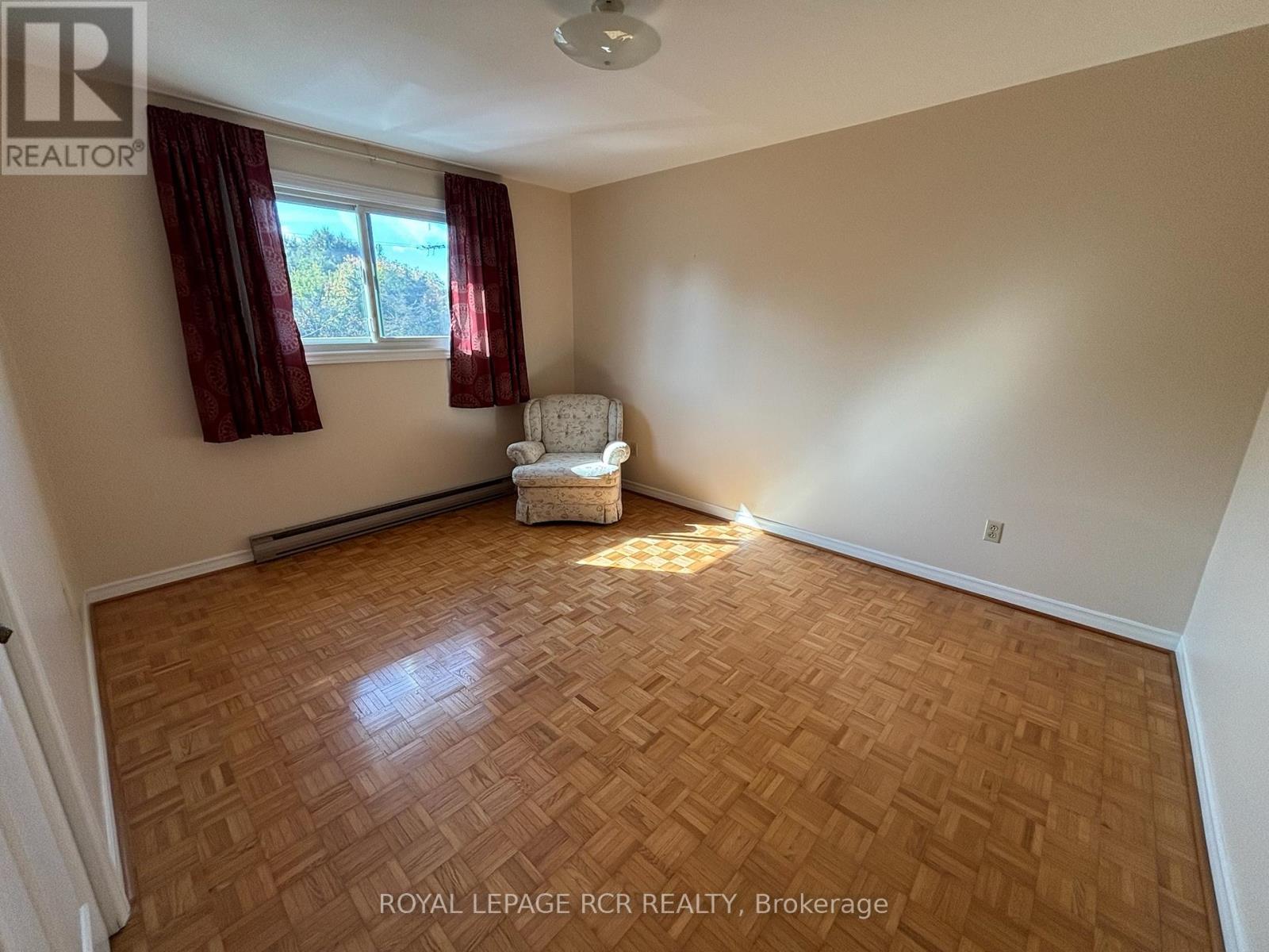 1049 Elgin Street, Newmarket, Ontario  L3Y 3C3 - Photo 12 - N12979138