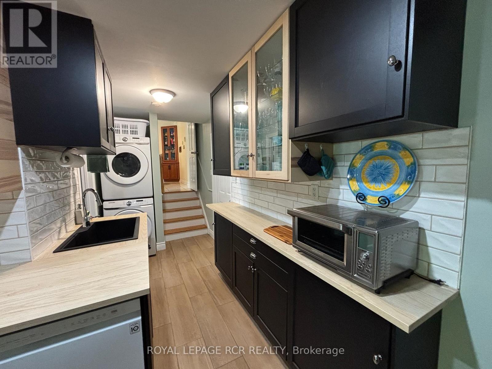 1049 Elgin Street, Newmarket, Ontario  L3Y 3C3 - Photo 13 - N12979138