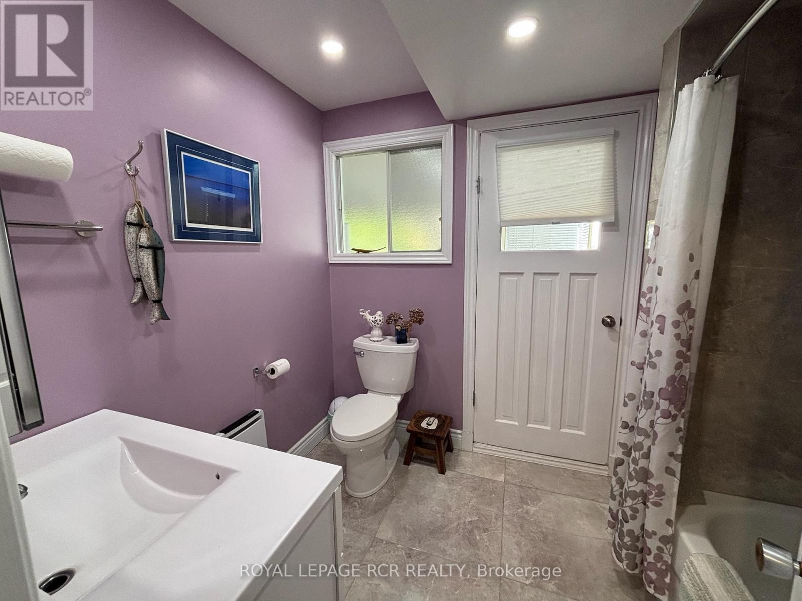 1049 Elgin Street, Newmarket, Ontario  L3Y 3C3 - Photo 17 - N12979138