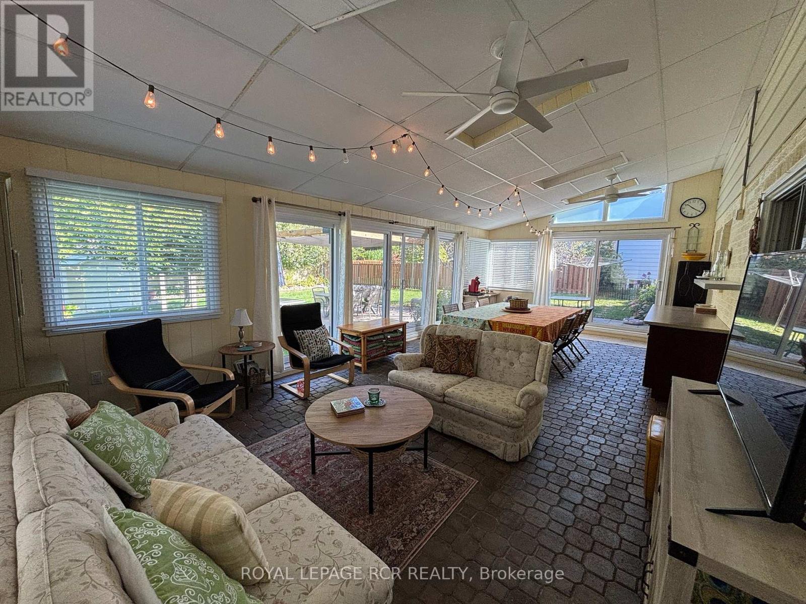 1049 Elgin Street, Newmarket, Ontario  L3Y 3C3 - Photo 18 - N12979138