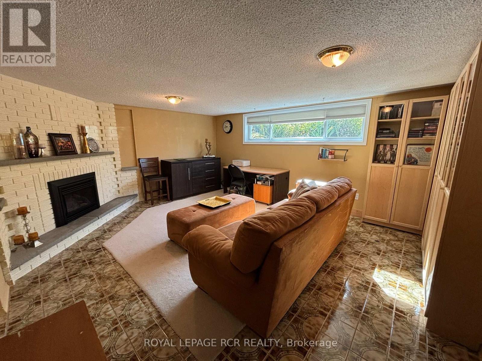 1049 Elgin Street, Newmarket, Ontario  L3Y 3C3 - Photo 20 - N12979138