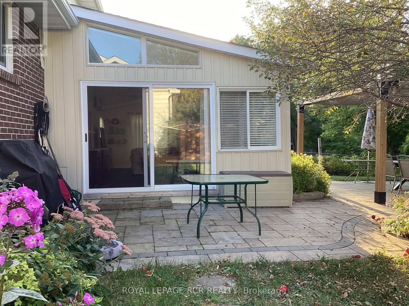 1049 Elgin Street, Newmarket, Ontario  L3Y 3C3 - Photo 28 - N12979138