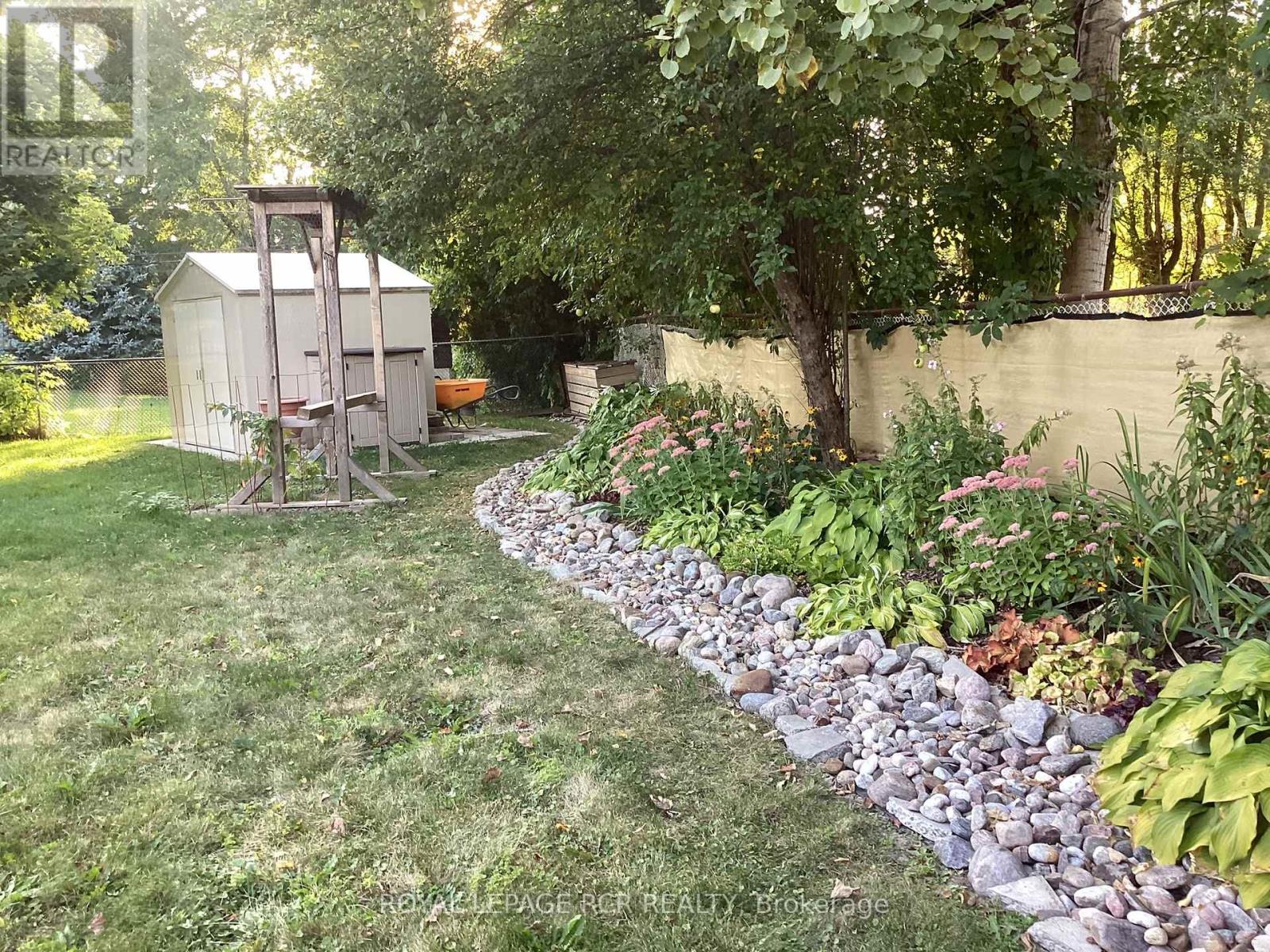 1049 Elgin Street, Newmarket, Ontario  L3Y 3C3 - Photo 30 - N12979138