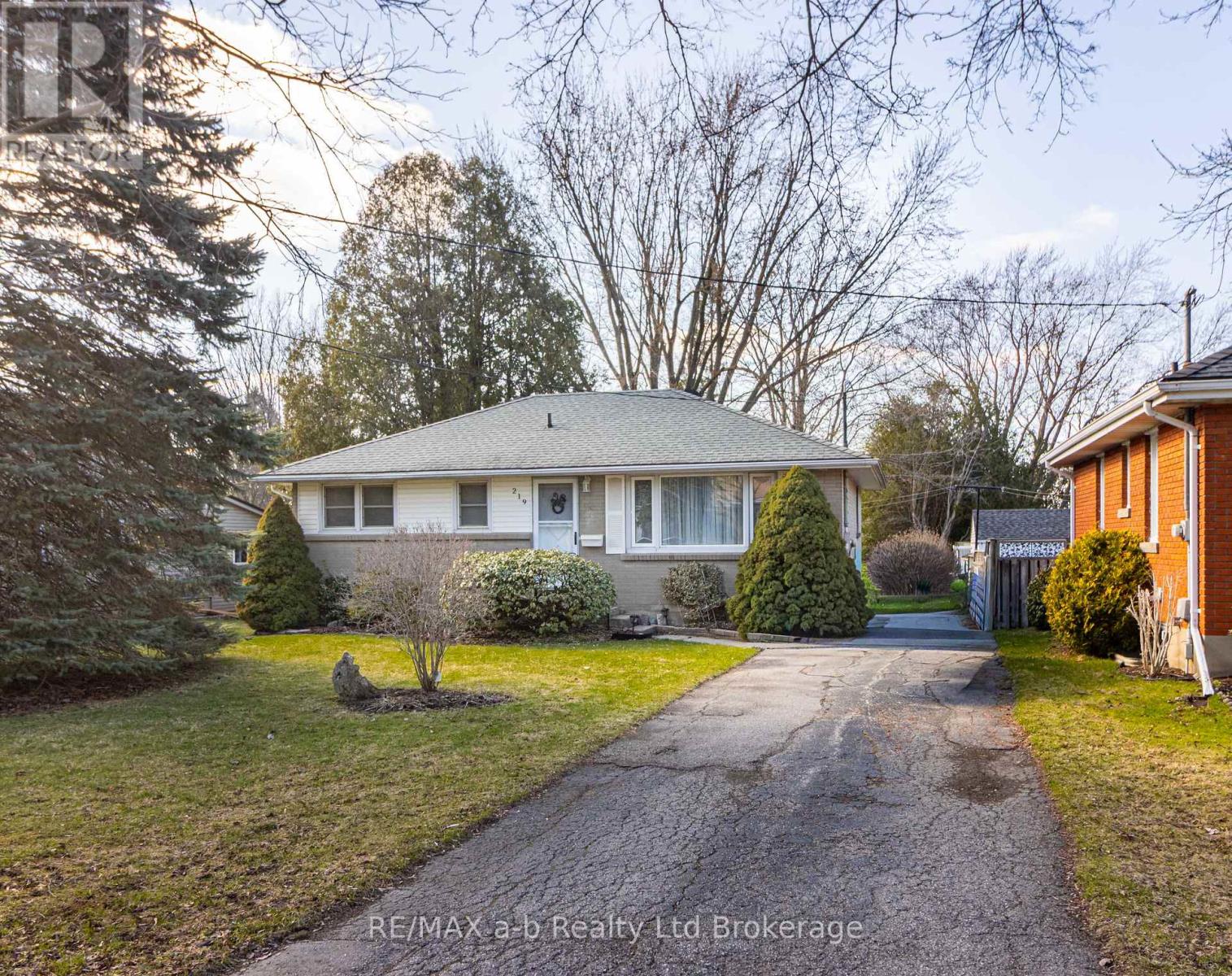 219 BOWERHILL ROAD, Woodstock, Ontario