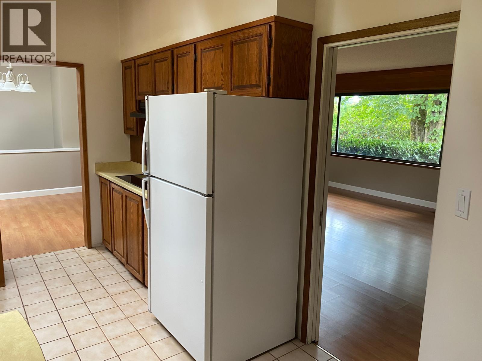 1209 Crest Court, Coquitlam, British Columbia  V3J 5M1 - Photo 5 - R3105673