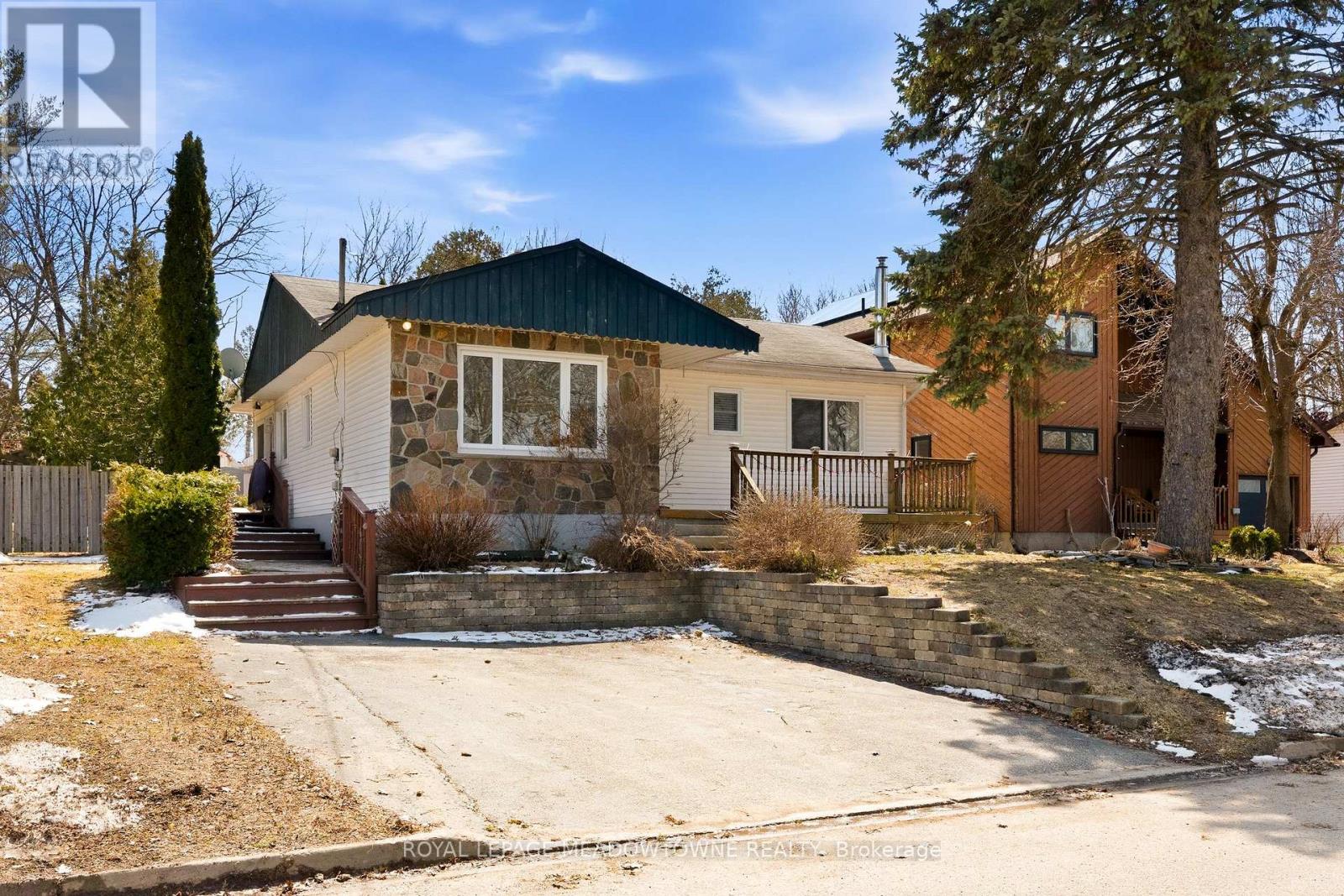 209 Cliff Road, Barrie, Ontario  L4N 3X5 - Photo 4 - S12979212