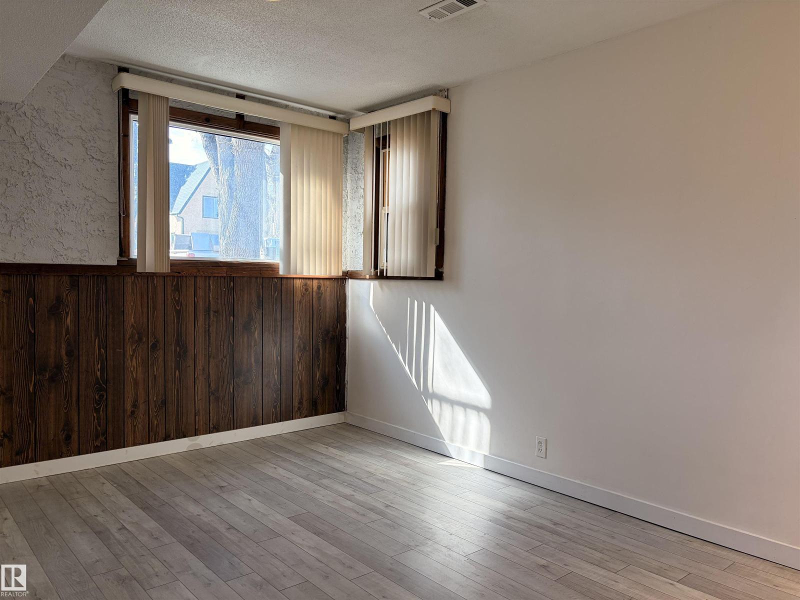 9848 87 Av Nw, Edmonton, Alberta  T6E 2N6 - Photo 34 - E4476359