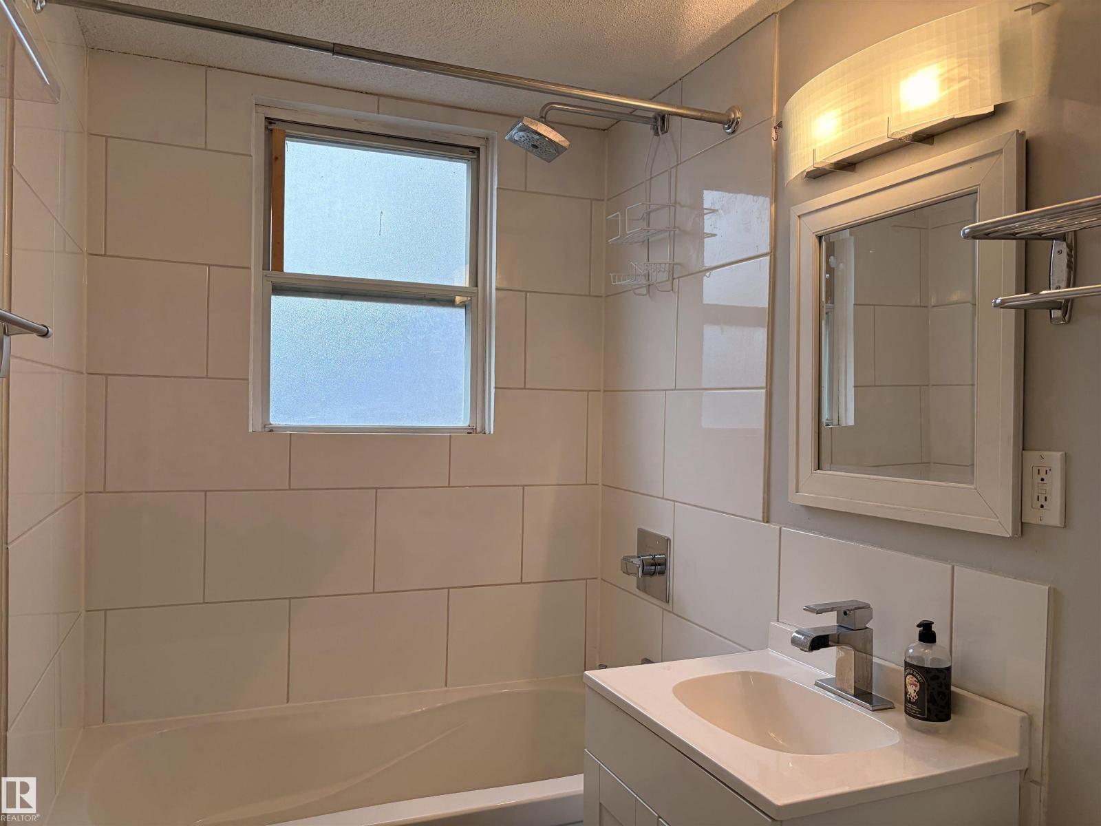 9848 87 Av Nw, Edmonton, Alberta  T6E 2N6 - Photo 35 - E4476359