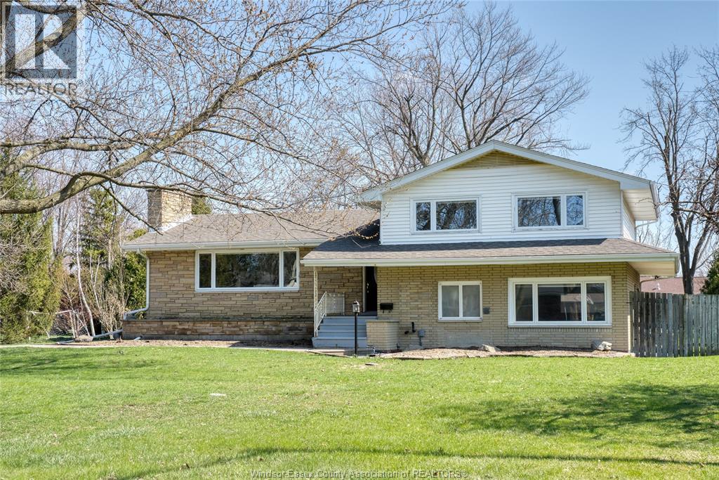 326 Centre Street, Essex, Ontario  N8M 1R4 - Photo 3 - 26007694