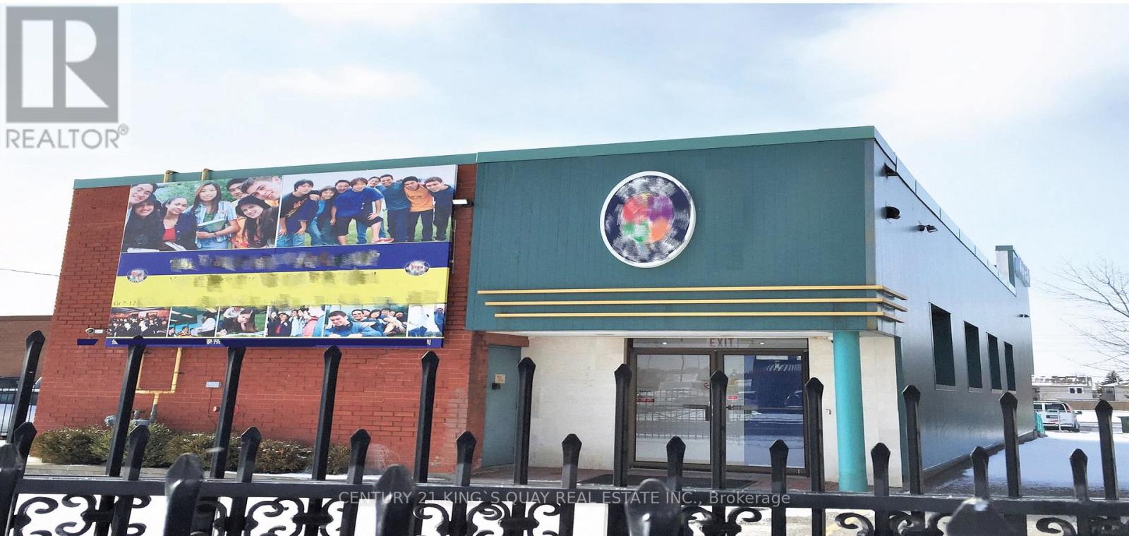 56 Redlea Avenue, Toronto, Ontario  M1V 4S3 - Photo 2 - E12949196